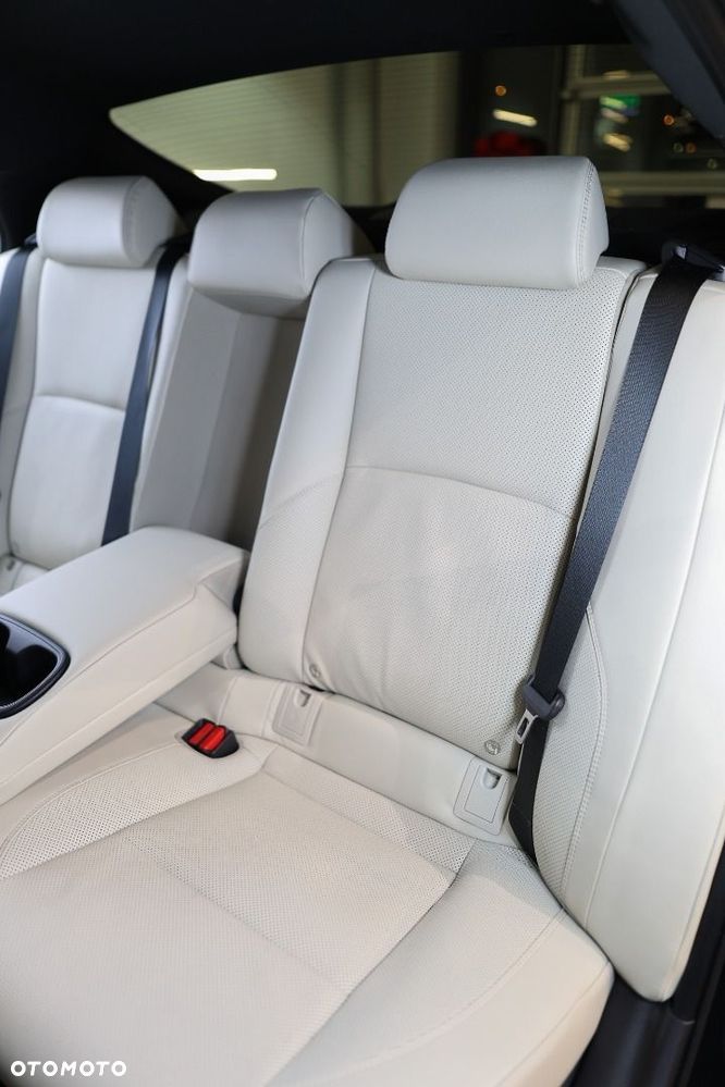 Toyota Camry - 19