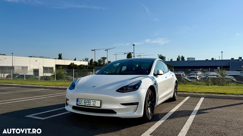 Tesla Model 3 Long Range - 1