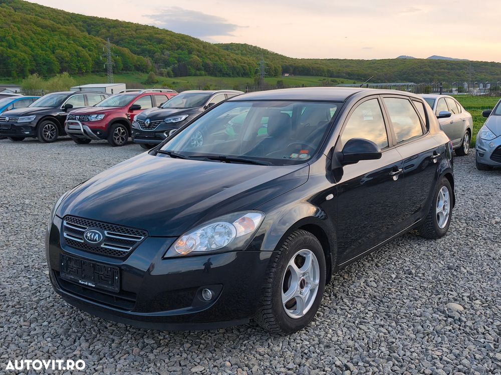 Kia Ceed - 1
