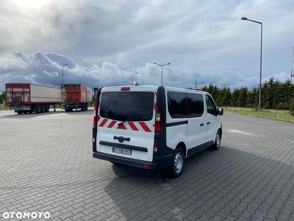 Opel Ambulans Karetka vivaro - 3