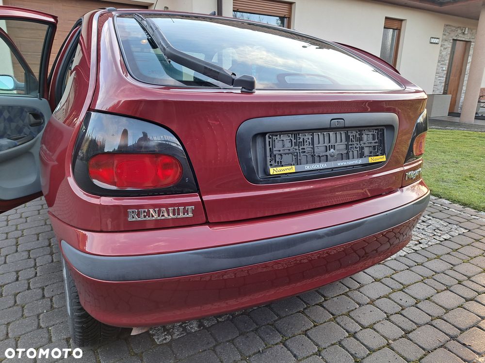 Renault Megane 2.0 RT - 33