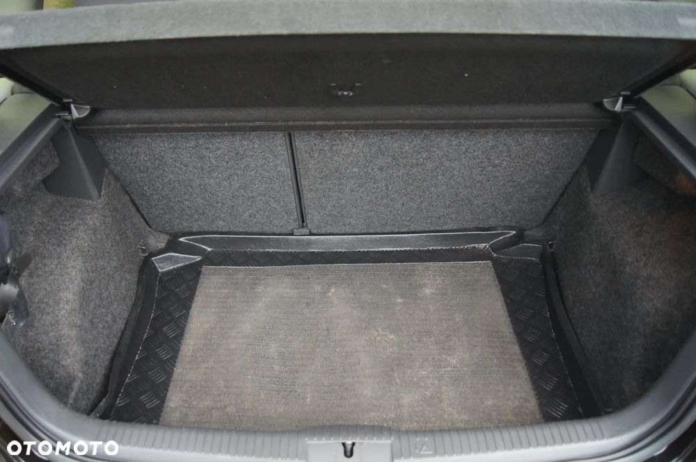 Volkswagen Polo 1.4 Goal - 28