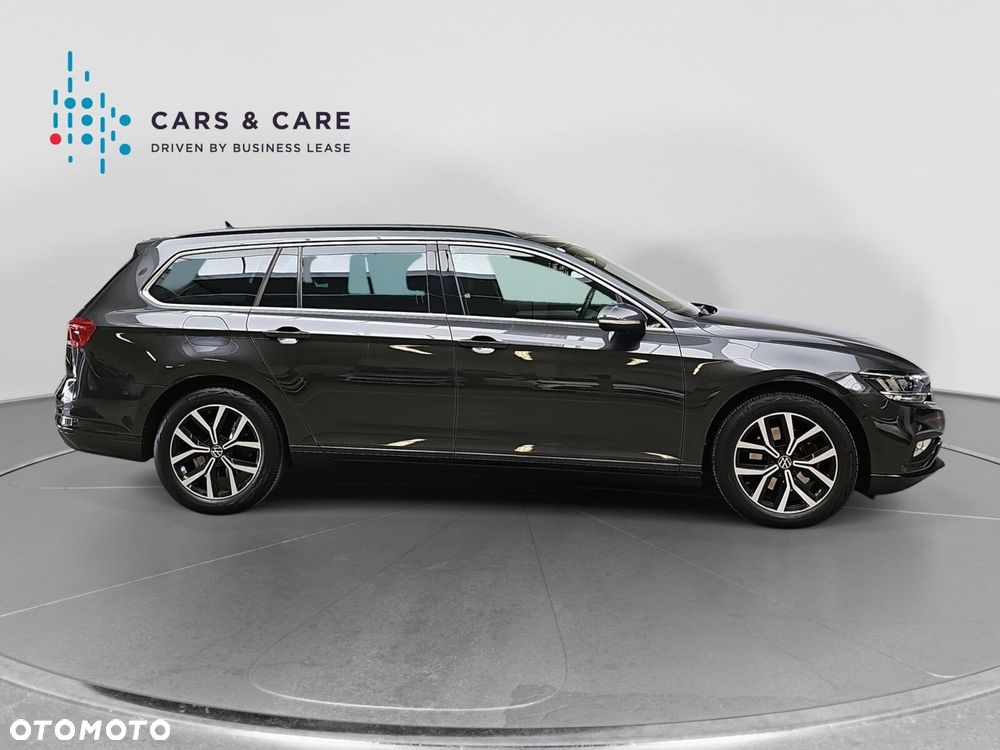 Volkswagen Passat - 23