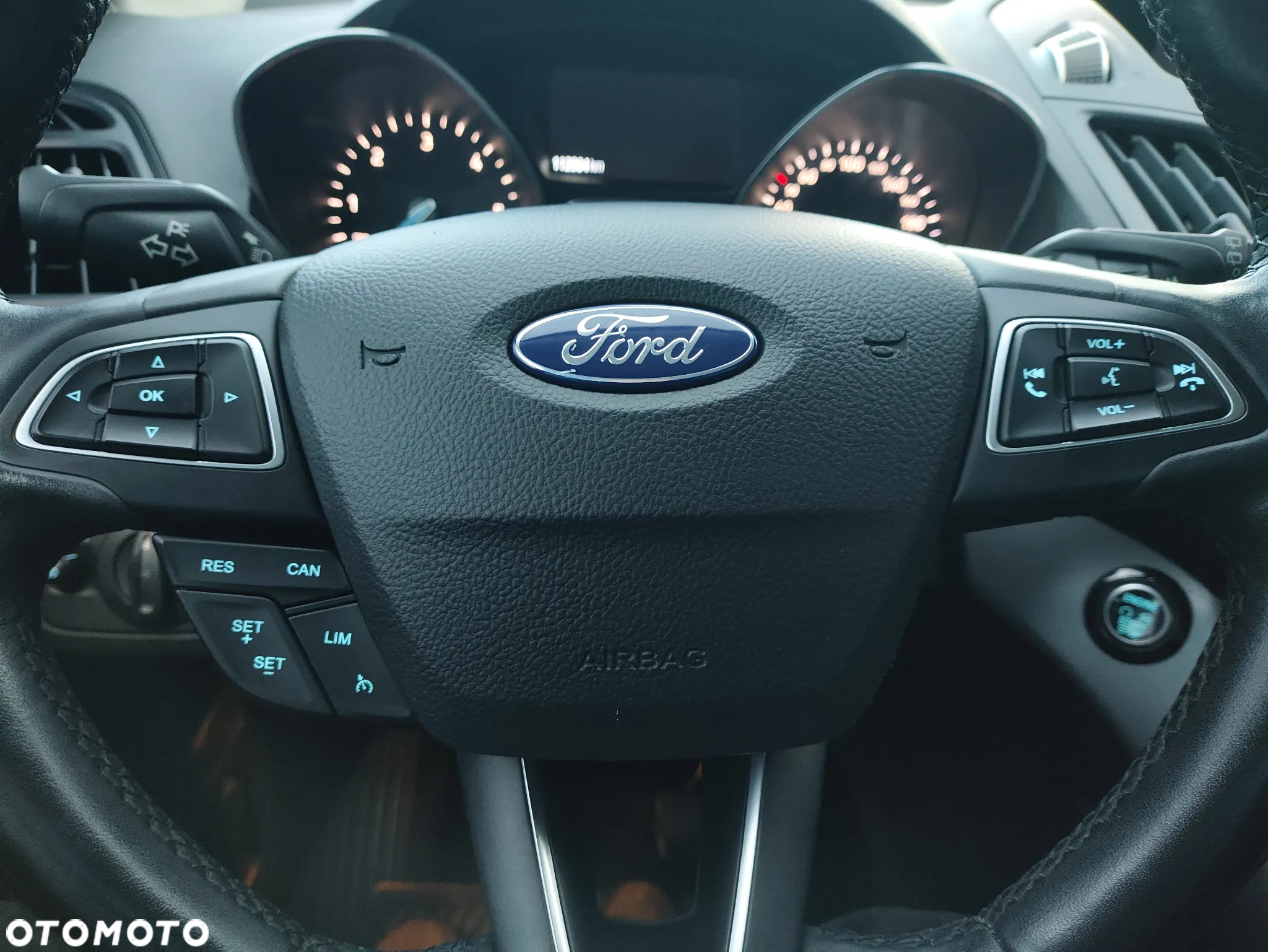 Ford Kuga 2.0 TDCi 4x4 SYNC - 28