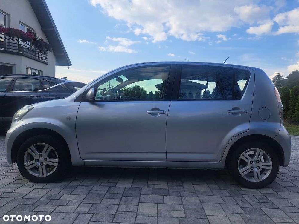 Daihatsu Sirion 1.3 - 3