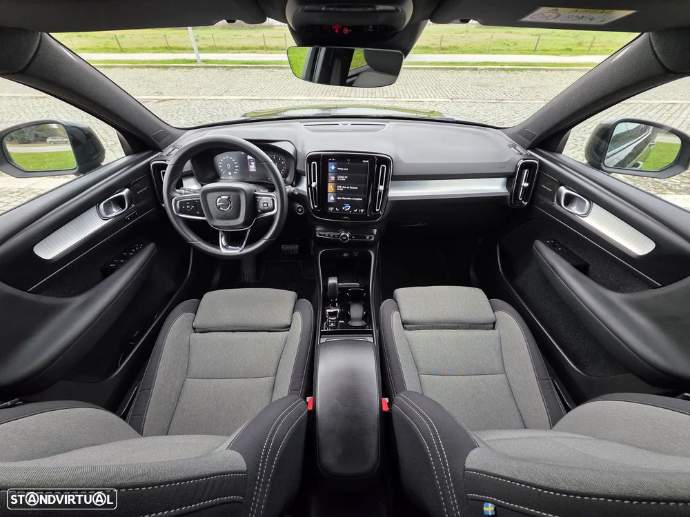Volvo XC 40 1.5 T2 Plus Dark Auto - 6