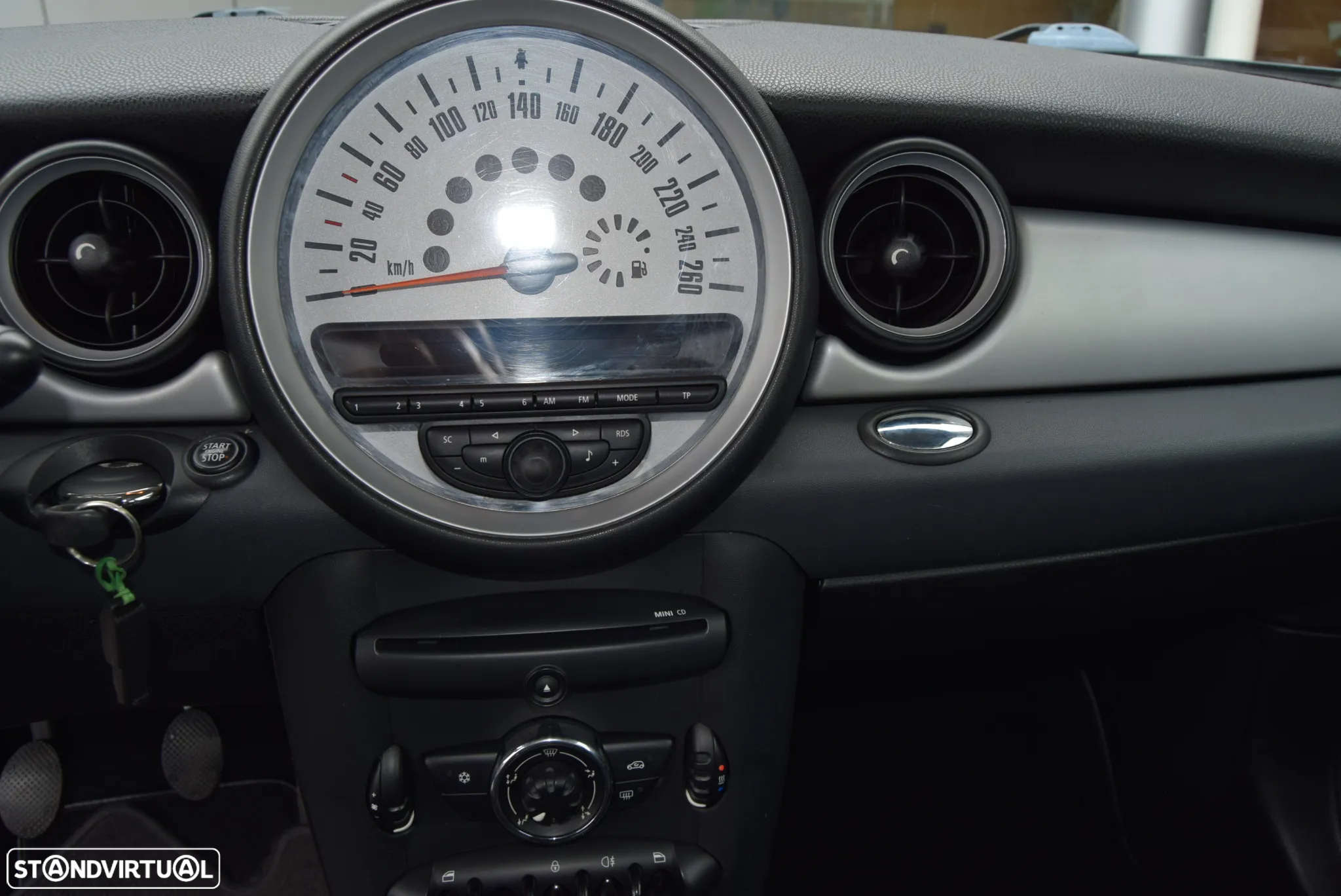 MINI 3 Portas One D - 9