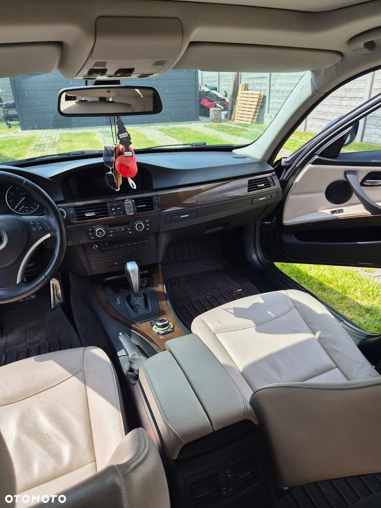 BMW Seria 3 318i - 15