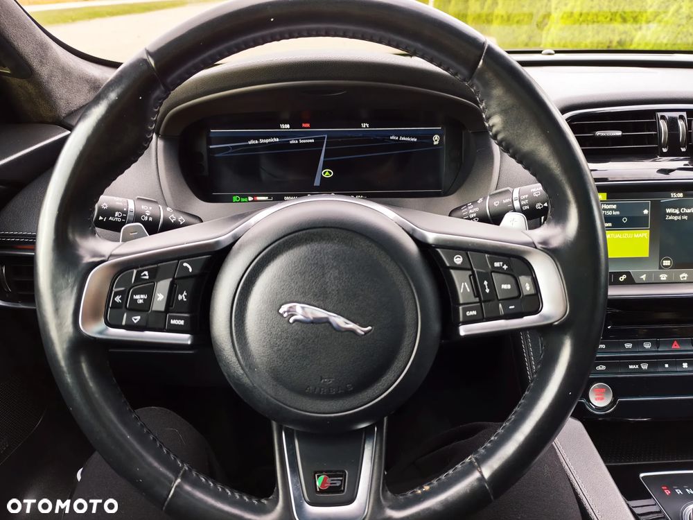 Jaguar F-Pace 3.0 V6 AWD S - 18