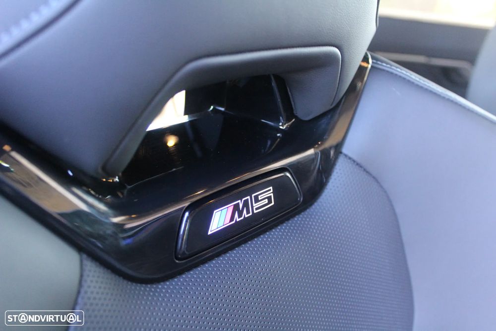 BMW M5 xDrive - 34