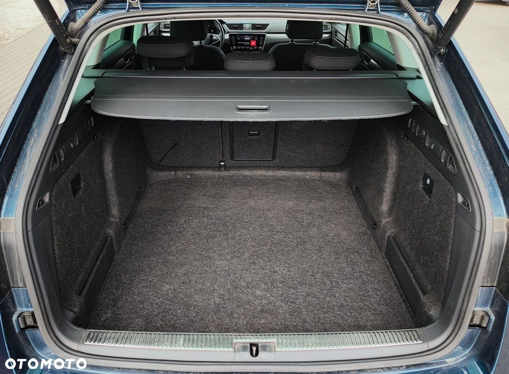 Skoda Superb 2.0 TSI Style DSG - 26
