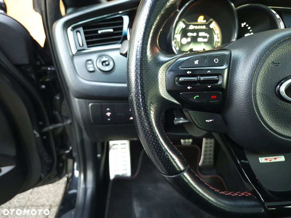 Kia Ceed 1.6 T-GDI GT-Track - 23