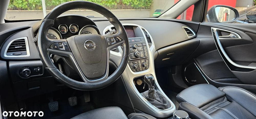 Opel Astra 1.6 T Cosmo - 6