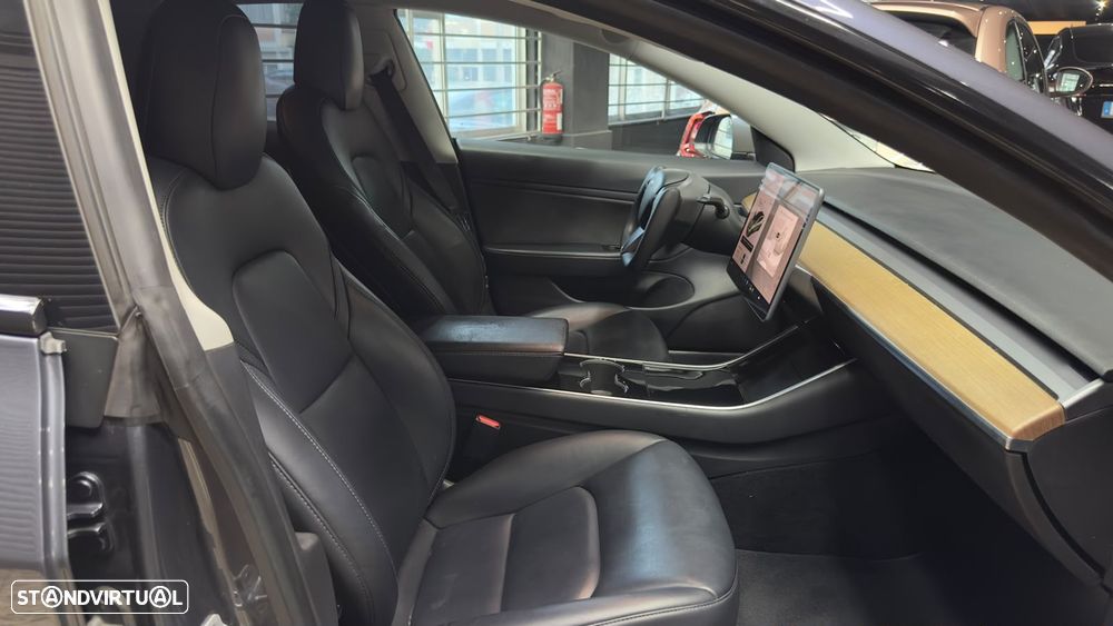 Tesla Model 3 Performance Dual Motor AWD - 32