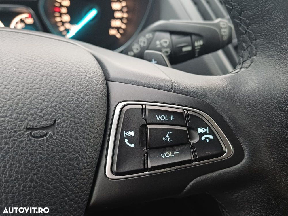 Ford Kuga 2.0 TDCi 4WD Powershift Titanium - 15