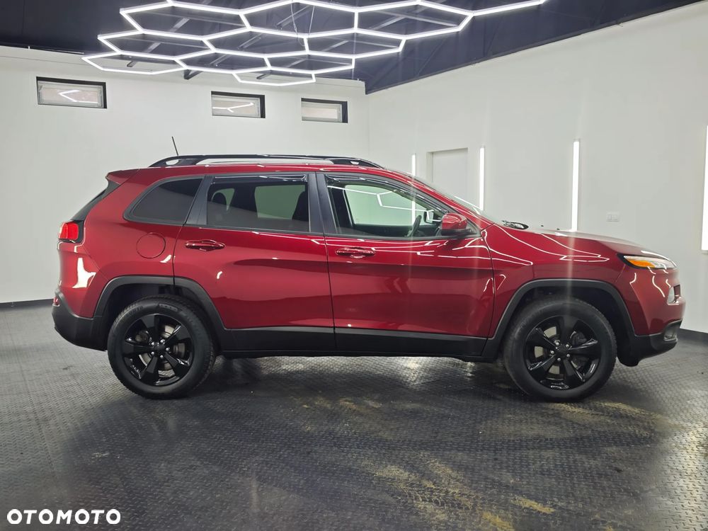 Jeep Cherokee - 15