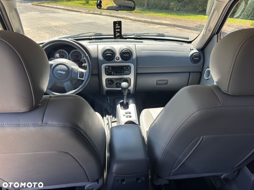 Jeep Cherokee 3.7 Limited - 26