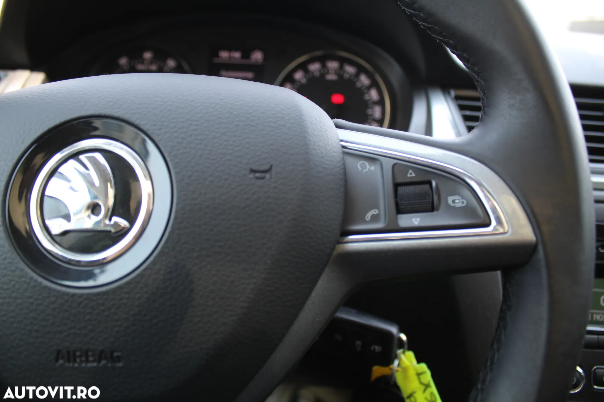 Skoda RAPID Spaceback 1.2 TSI Ambition - 6