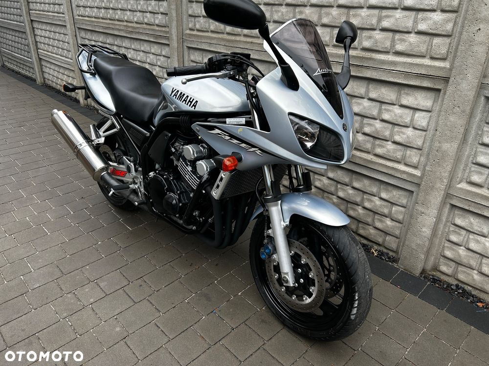 Yamaha FZS - 7