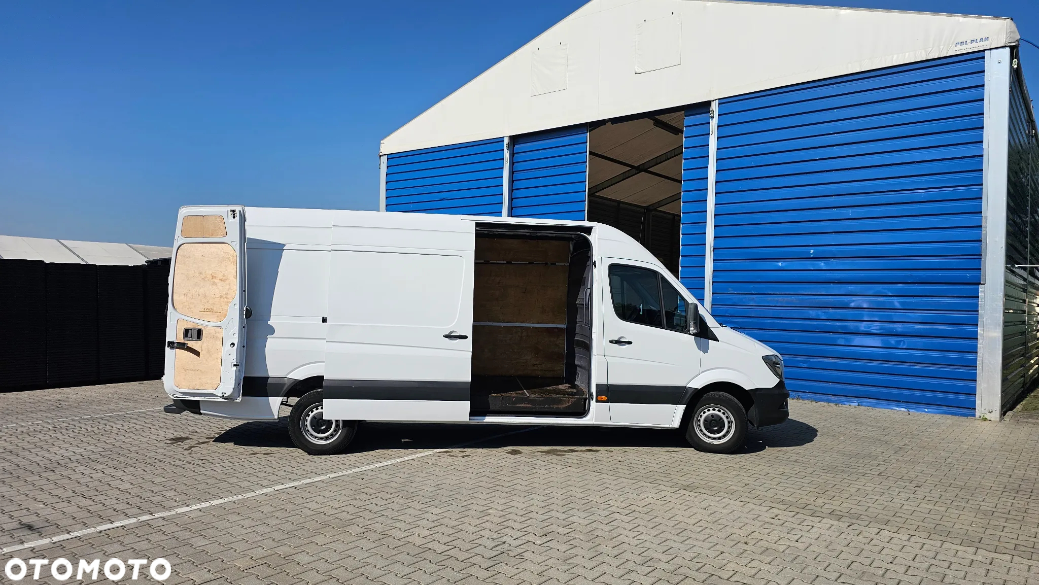 Mercedes-Benz SPRINTER 319 - 2