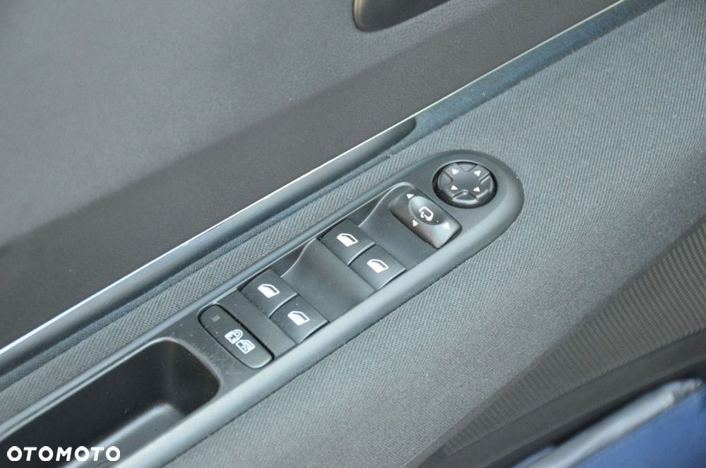 Peugeot 5008 - 22