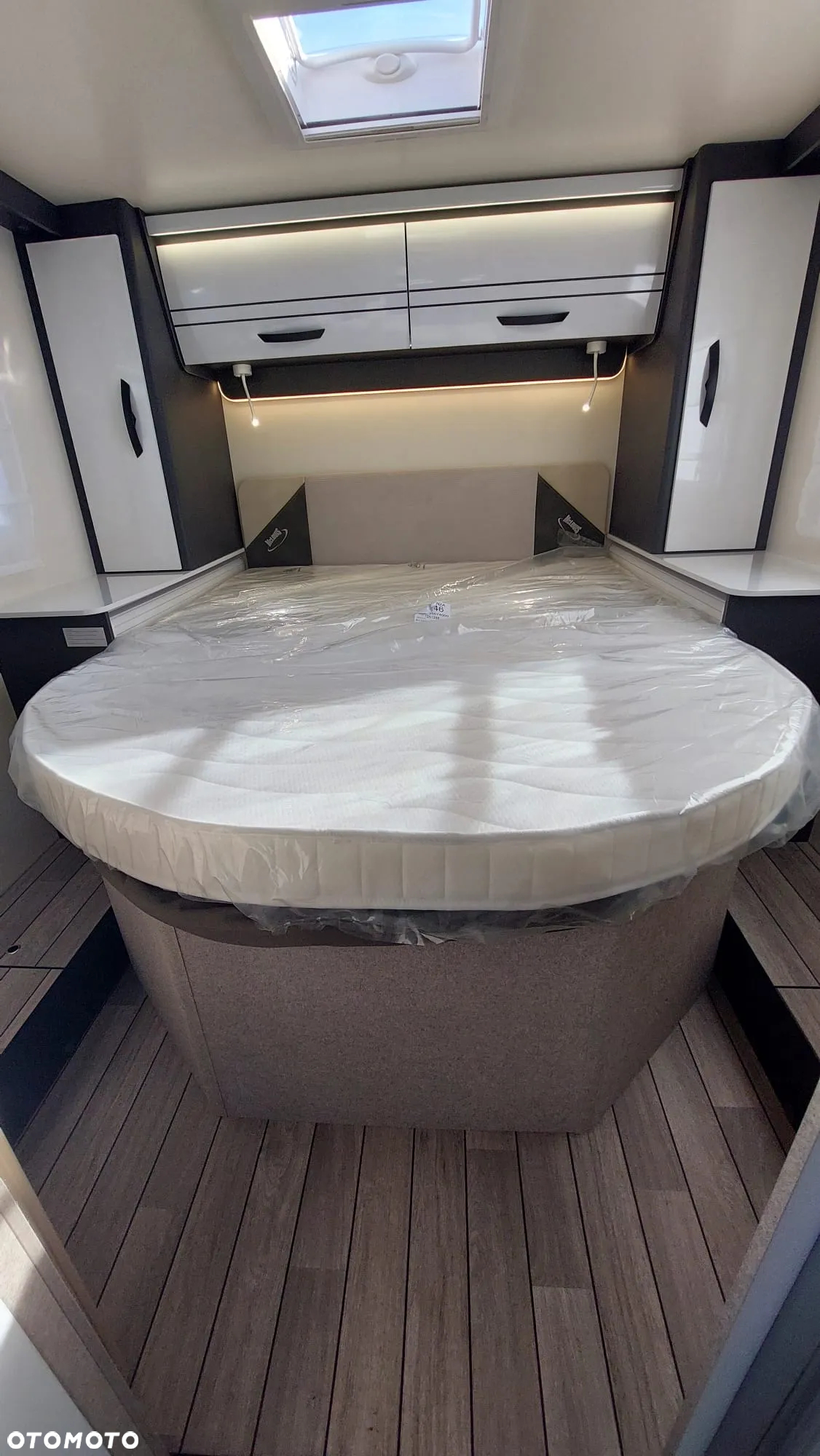McLOUIS MC4 379 - 6