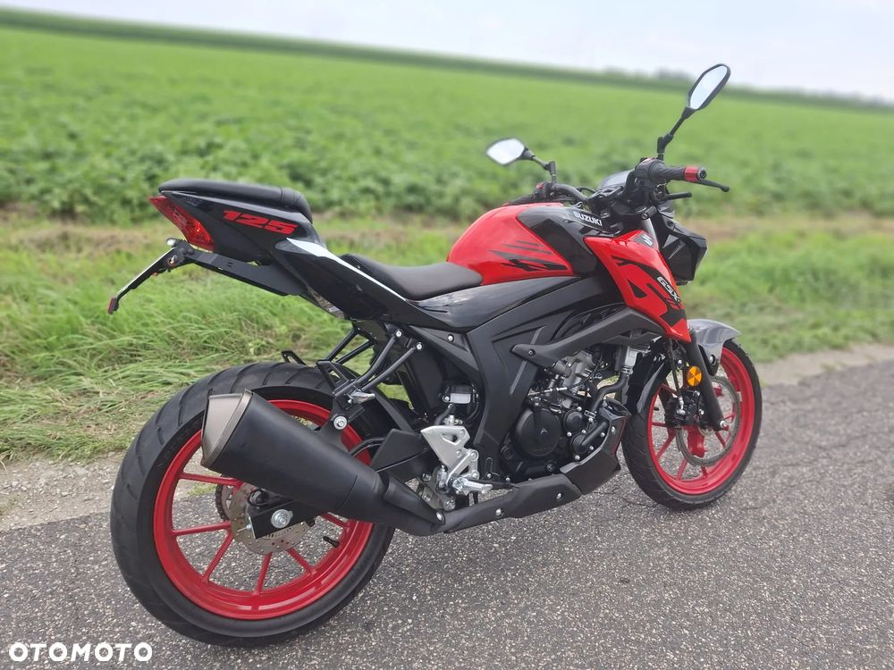 Suzuki GSX - 7