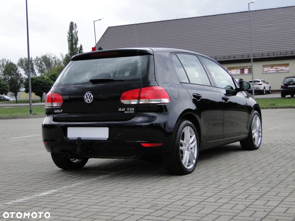 Volkswagen Golf 2.0 TDI DPF BlueMotion Technology DSG Comfortline - 17