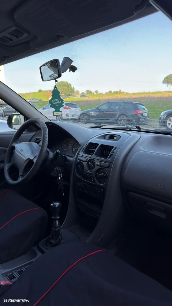 Mitsubishi Carisma Hatchback 1.6 GLX - 15