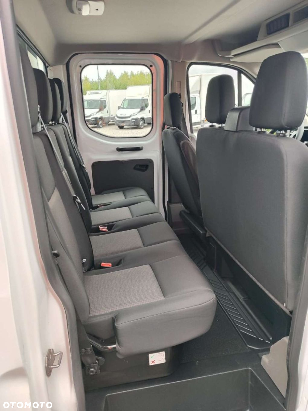 Ford Transit - 12