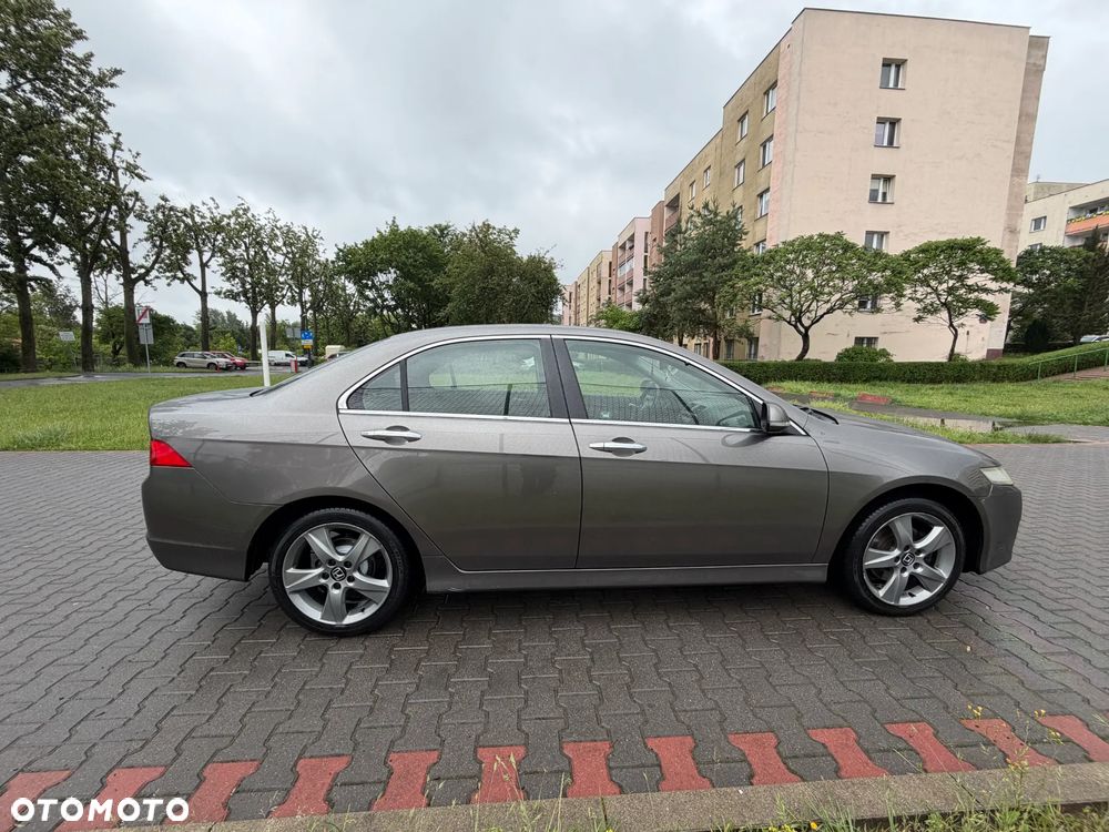 Honda Accord 2.0 Executive - 7