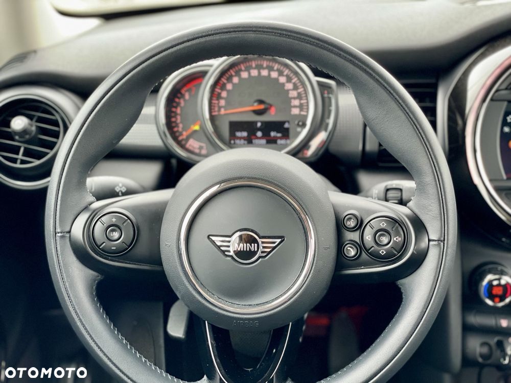 MINI Cooper Standard - 7