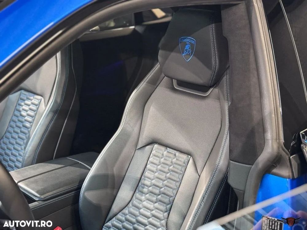 Lamborghini URUS Standard - 17