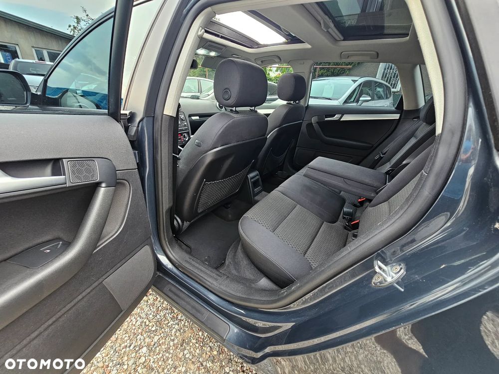 Audi A3 Sportback 1.8 TFSI quattro Attraction - 8