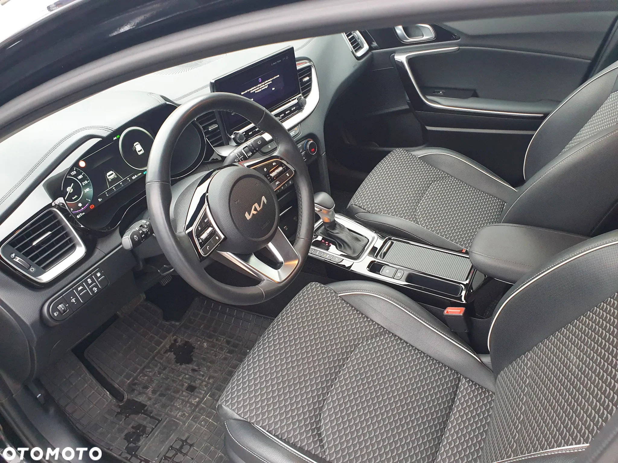 Kia XCeed - 8