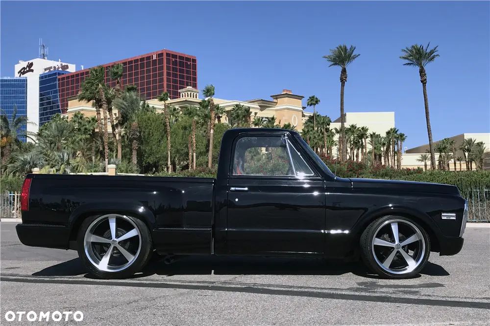 GMC Inny - 35