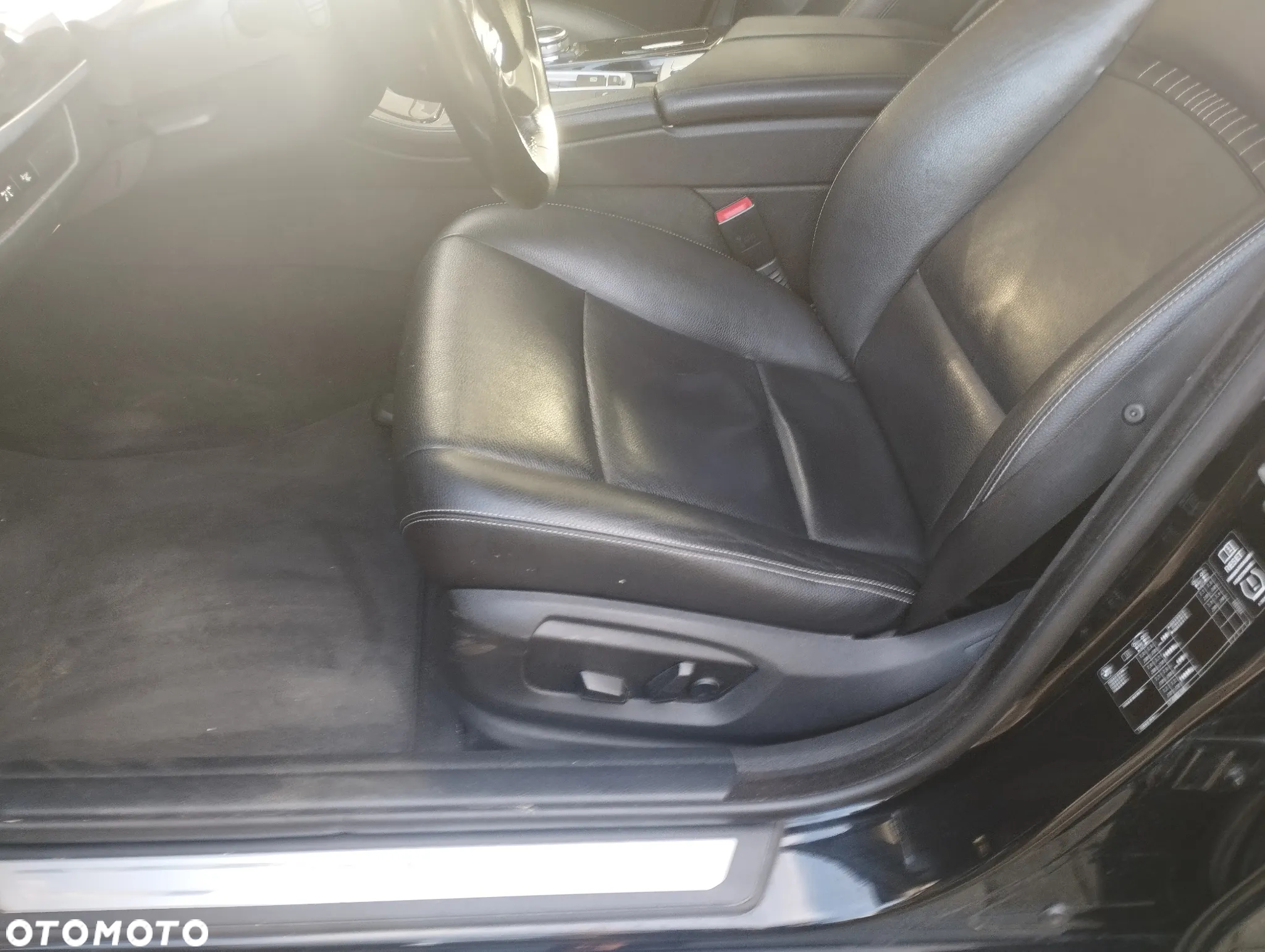 BMW Seria 5 520d Touring Luxury Line - 9