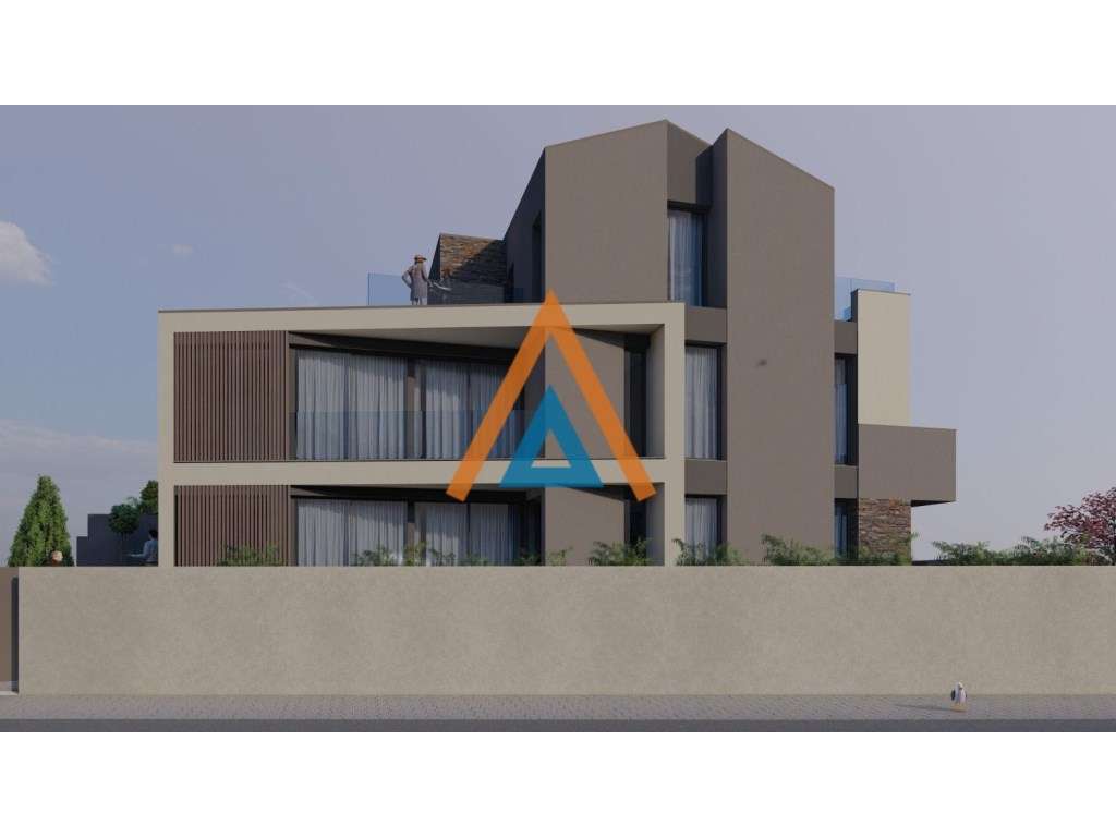 Moradia em Banda T3 Duplex - São Félix da Marinha - V. N. Gaia - Grande imagem: 5/43