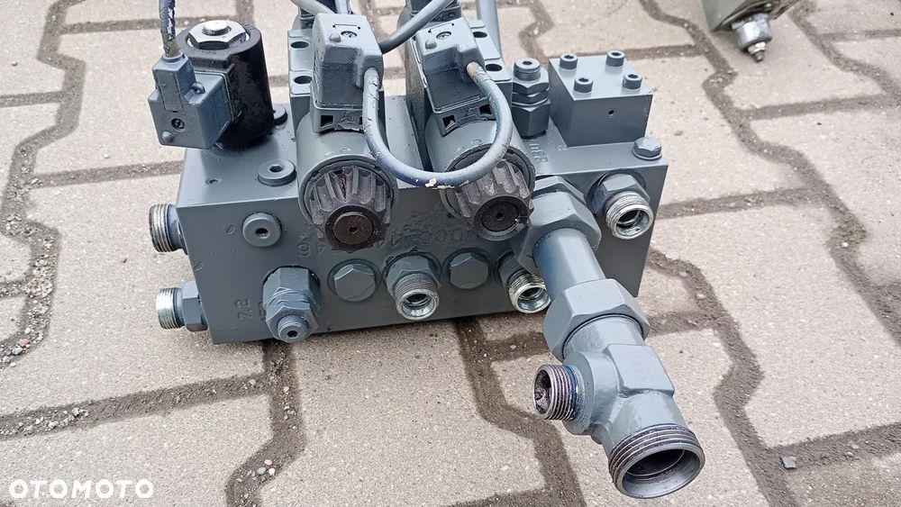 FV. ELEKTROZAWÓR ROZDZIELACZ HYDRAULICZNY LT-30H92,5 ZOELLER Medium XL - 5