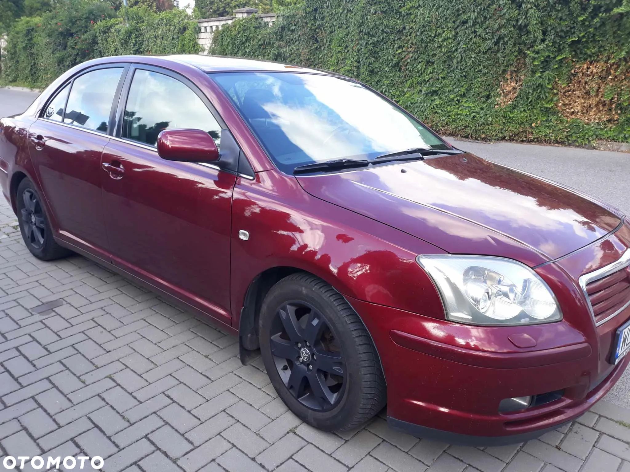 Toyota Avensis - 1