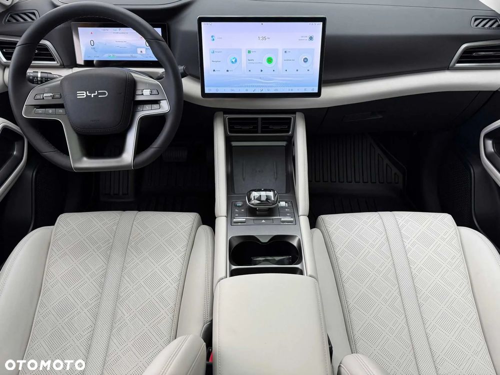 BYD Atto 2 45kWh Boost - 11