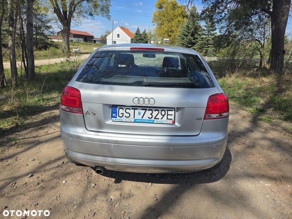 Audi A3 3-drzwiowe 1.6 FSI Ambiente - 8