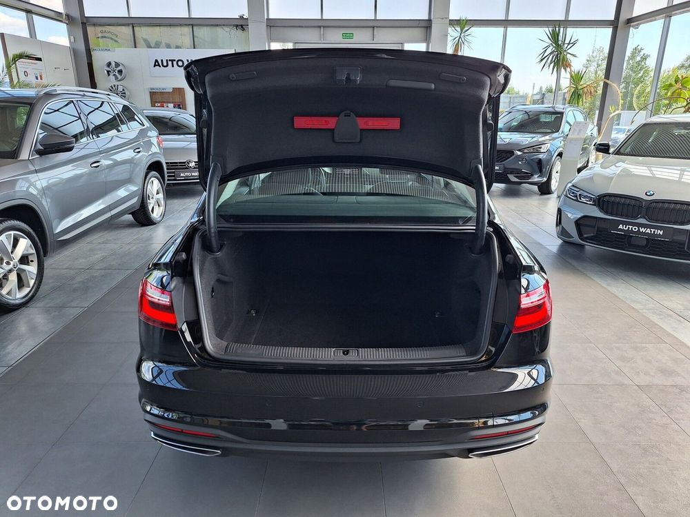 Audi A4 Limousine - 14