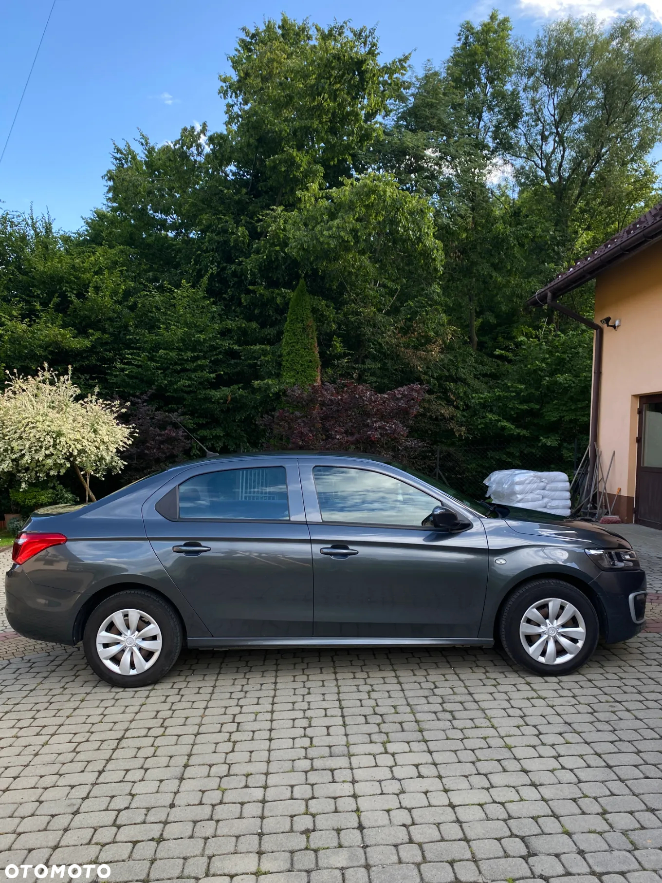 Citroën C-Elysée 1.2 PureTech Exclusive - 3