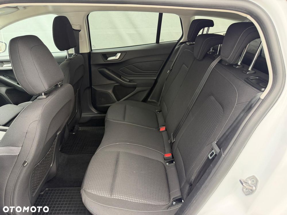 Ford Focus - 17