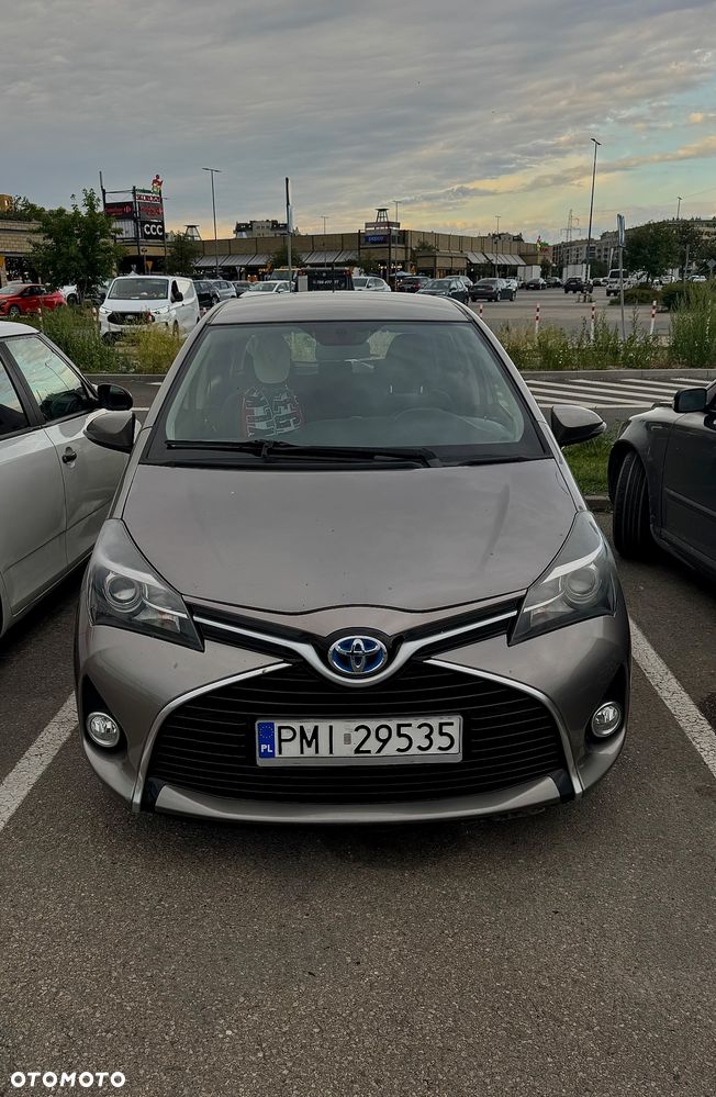 Toyota Yaris Hybrid 100 Dynamic EU6 - 1
