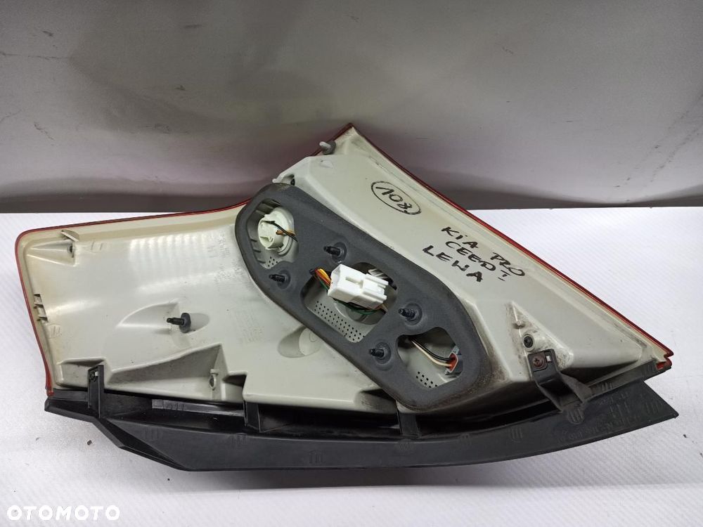 LAMPA TYŁ TYLNA LEWA KIA PRO CEED I 00973501 - 8