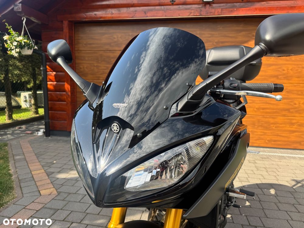 Yamaha FZ8 - 8