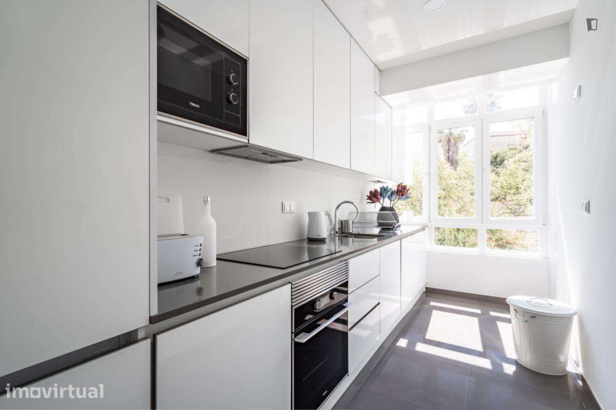 Apartamento com 2 quartos - localizado em Sete Rios Lisbon - Grande imagem: 2/19