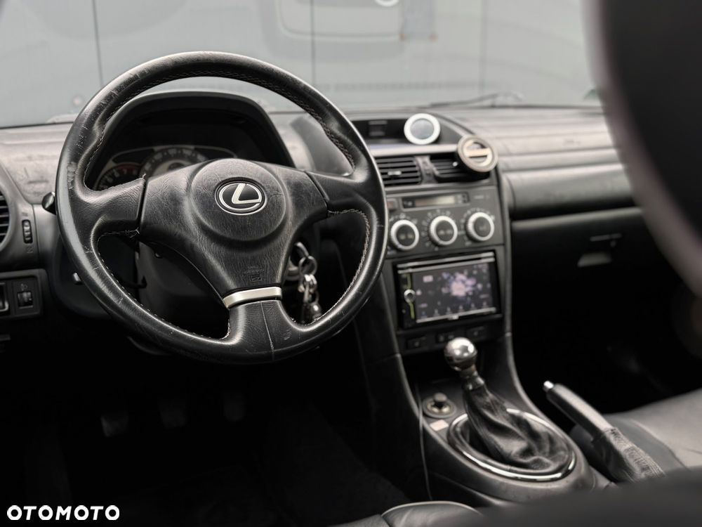 Lexus IS 200 - 15